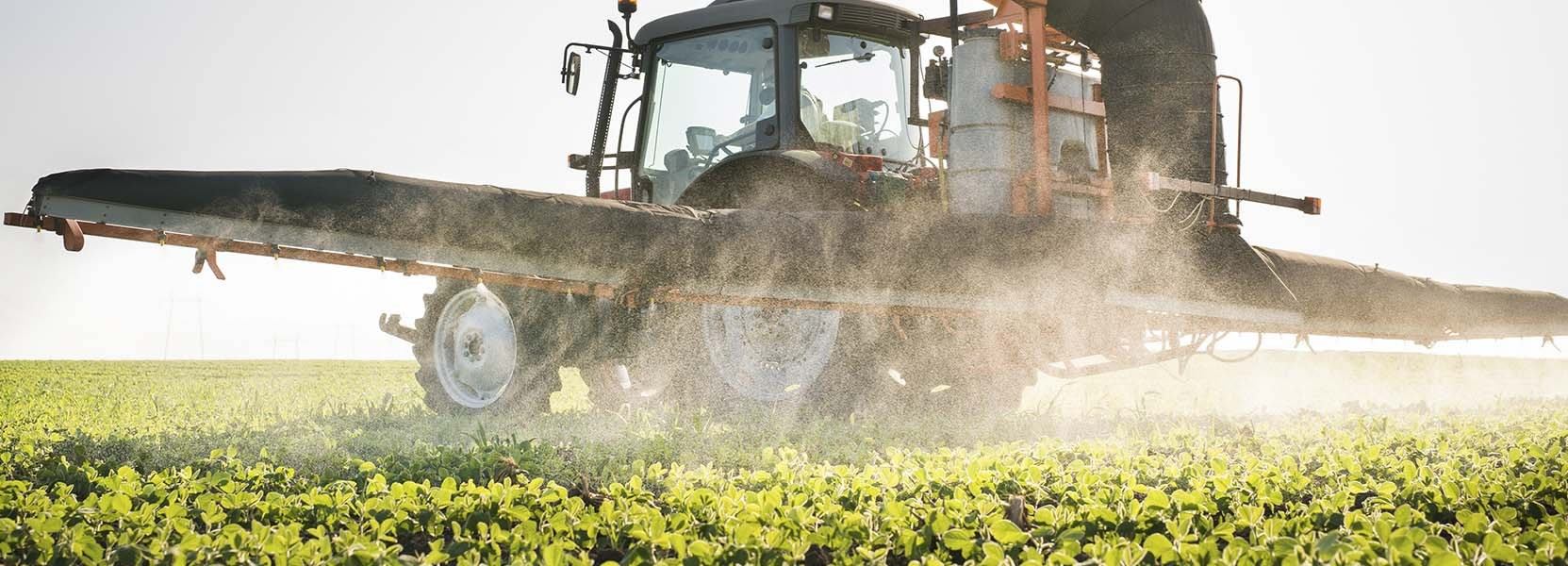 tractor en campo